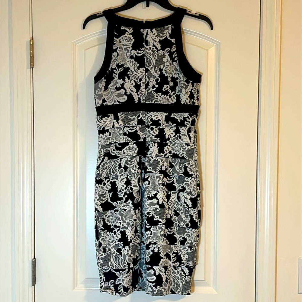 White House Black Market Instantly Slimming Black White Sleeveless Dress Size 6 - Picture 2 of 6